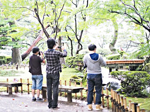 兼六園を散策