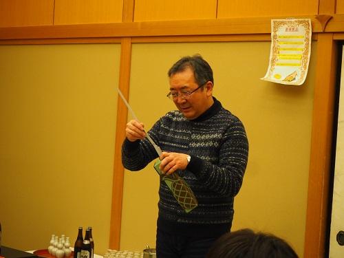 くじ引き大会同様、社長がくじを引き該当の二名へ社長賞の進呈です。