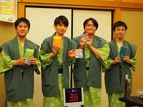 最後は四人揃ってのビンゴでした。