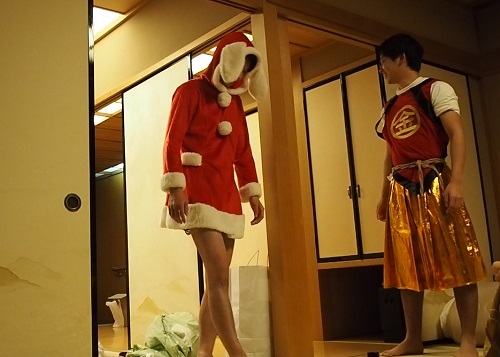 かわいいうさ耳サンタもレンタルしました。