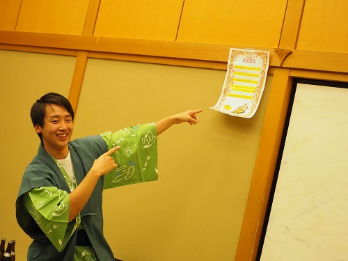 新人くんが貼り付けてくれました。気合ばっちりです。